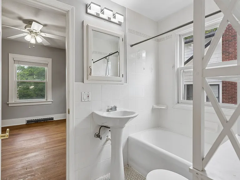 519 S 56th St — Photo 15