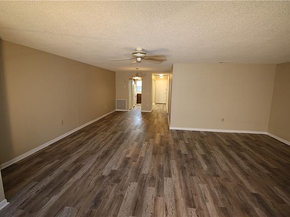 5th image of 5501 80th St N Unit 304