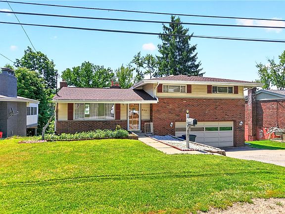 2nd image of 453 Arbor Ln