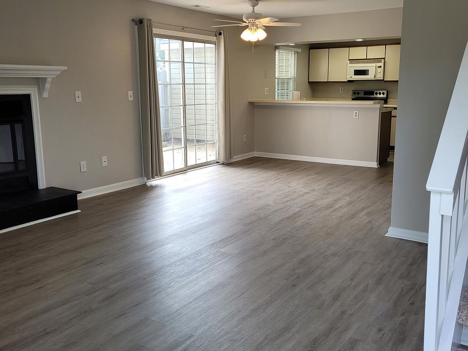 Great room upon entering