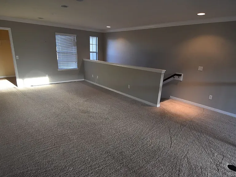 433 Livorno Way — Photo 17