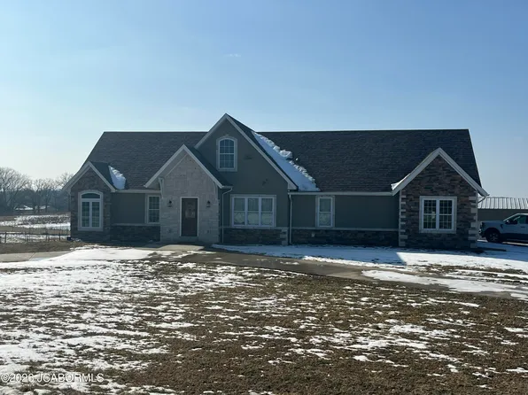 89 Frank Rd, Eldon, MO 65026