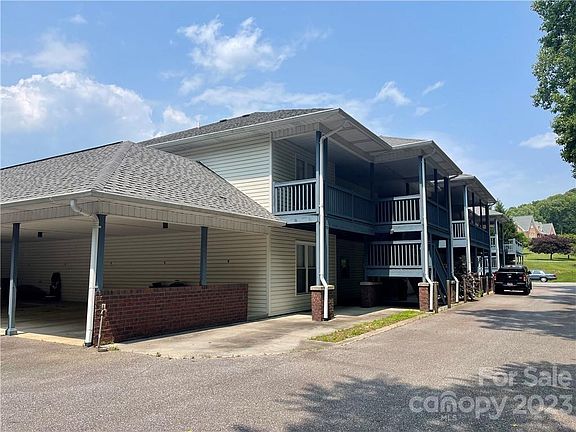 2nd image of 267-G Laurel Ln