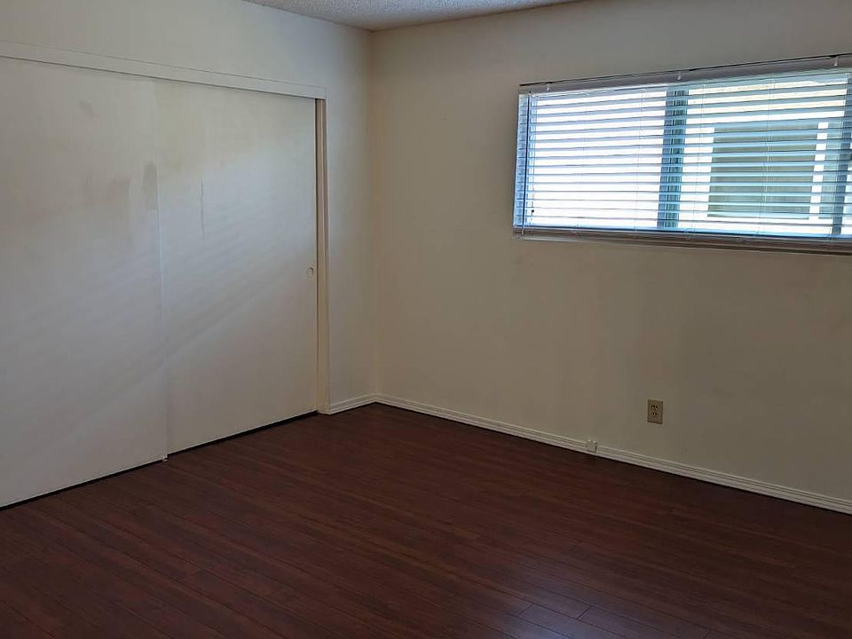 2nd image of 1439 Jellick Ave APT D