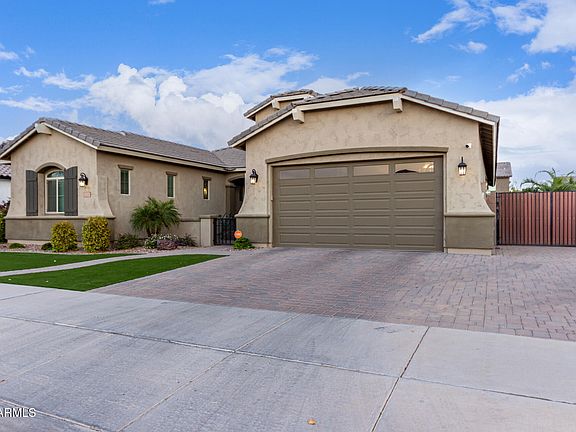 3rd image of 20243 E RAVEN Drive