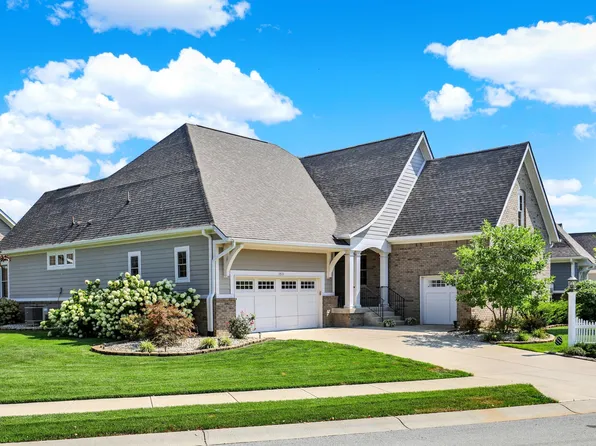 15111 Mooring Cir W, Carmel, IN 46033
