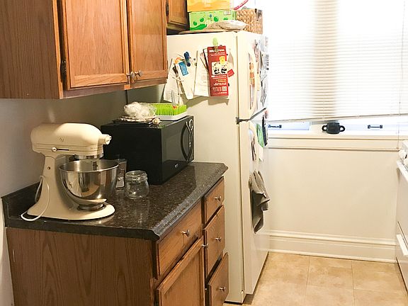3rd image of 818 Forest Ave #2075453
