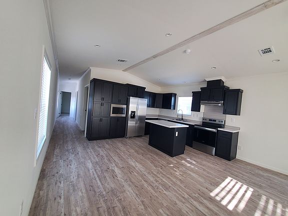 5th image of 778 Chalet Ave