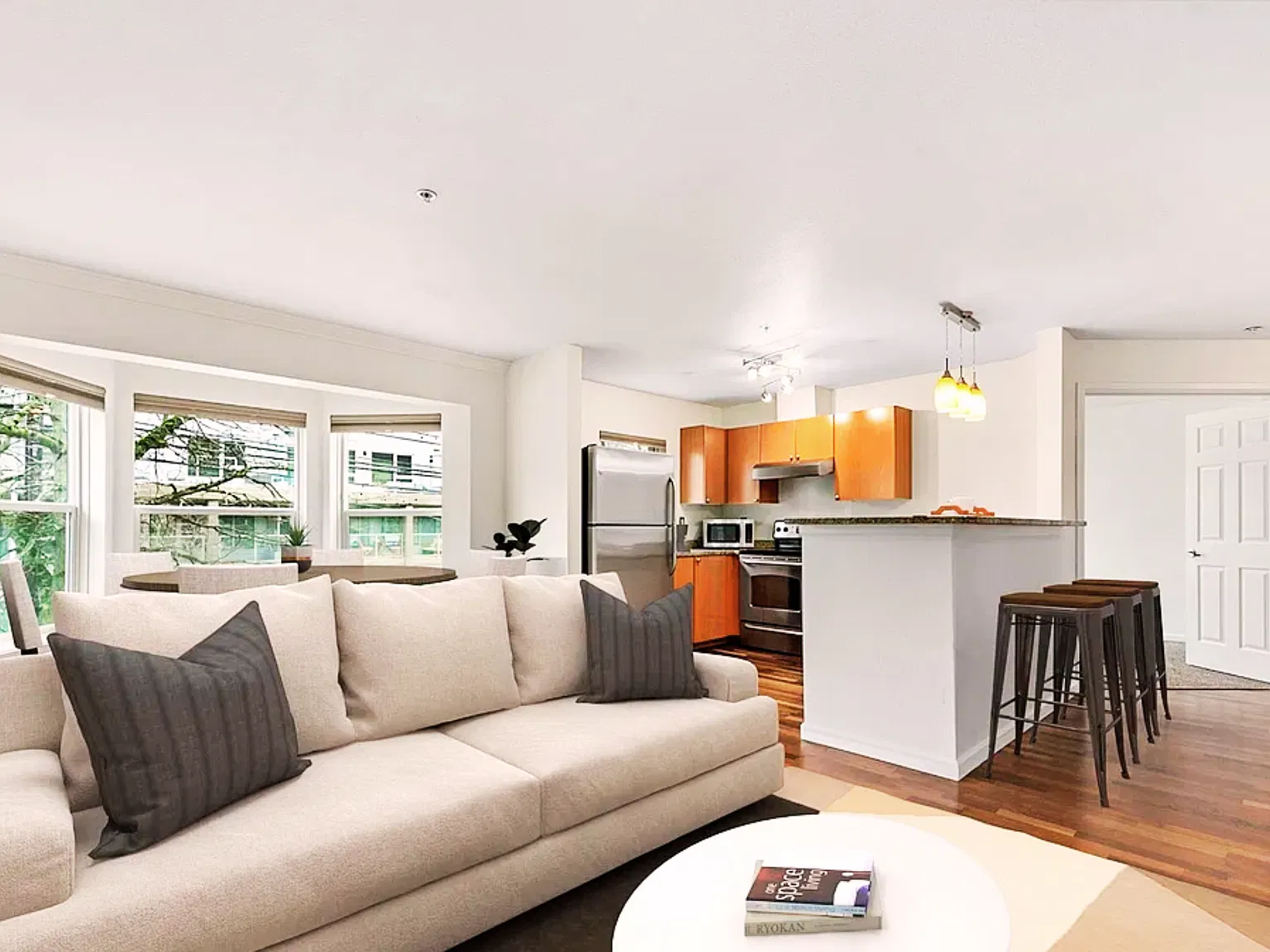2 bed, 871 sqft, $3,300 — Photo 3