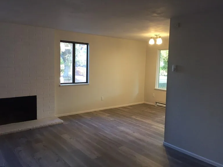 2407 SE 70th Ave — Photo 3