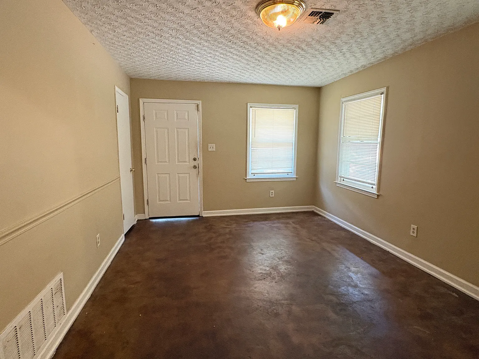 1814 Texas Court — Photo 4