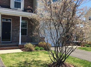 17 Rhodora Ter #17, Windsor, CT 06095