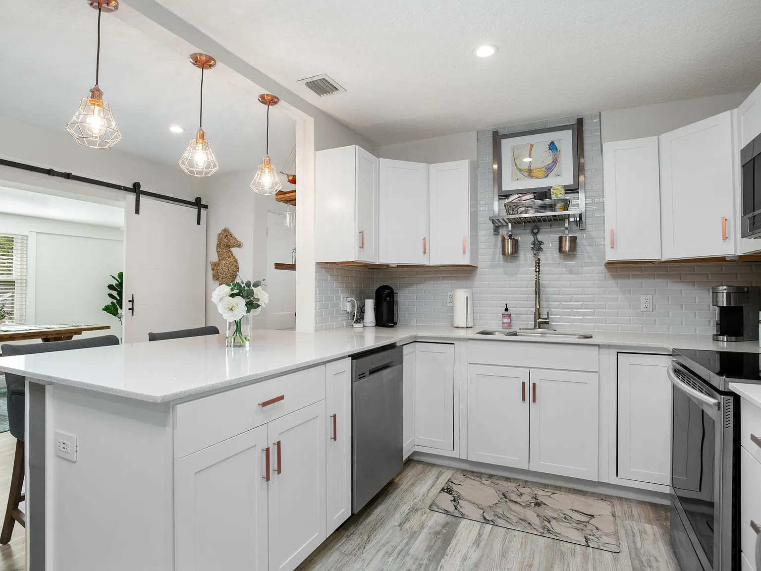 2 bed, 910 sqft, $2,750 — Photo 4