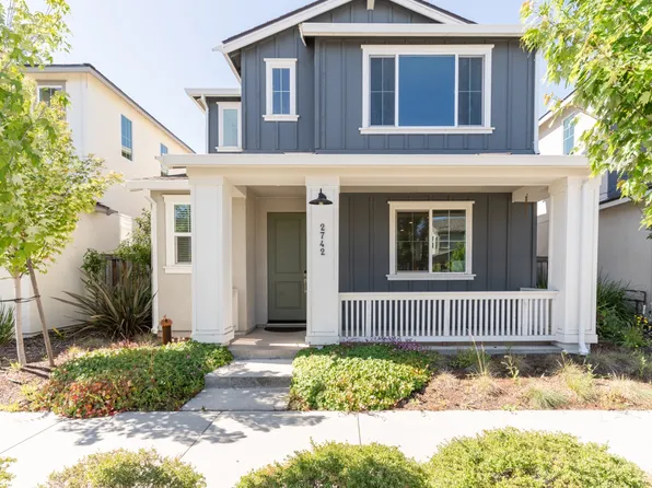 2742 Bella Cir, Santa Rosa, CA 95407
