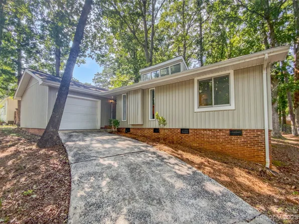 1000 Pineborough Rd, Charlotte, NC 28212