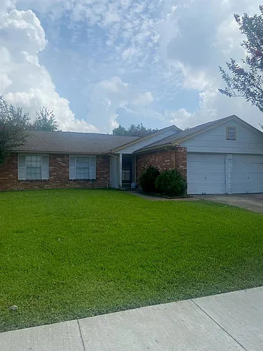 1622 Grand Park Dr Photo 1