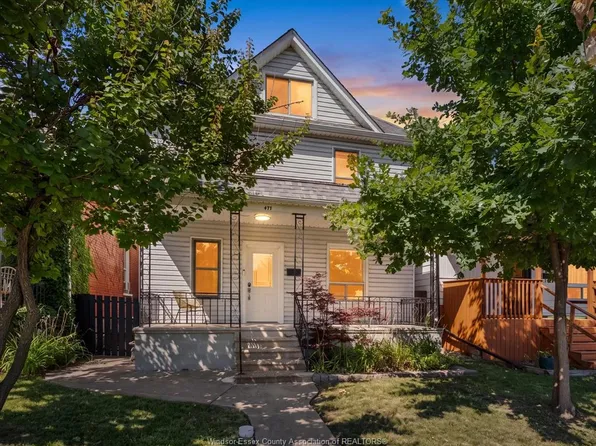 477 Pierre Ave, Windsor, ON N9A 2J9