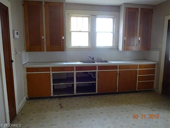 5th image of 1957 E 34th St