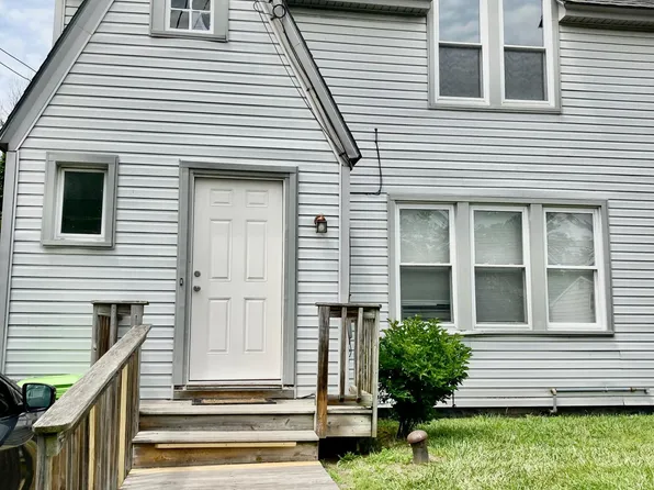 108 Garfield Ave Floor 2, Liverpool, NY 13088