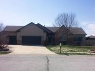 1400 Boxwood Ct, Springfield, IL 62712