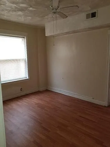 Building Photo - 449 E 71st St #1