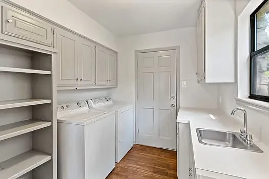 1906 Apricot Glen Dr — Photo 10