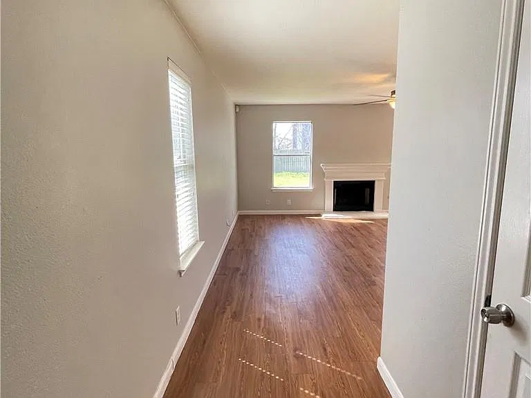 110 Cotton Creek Way — Photo 3