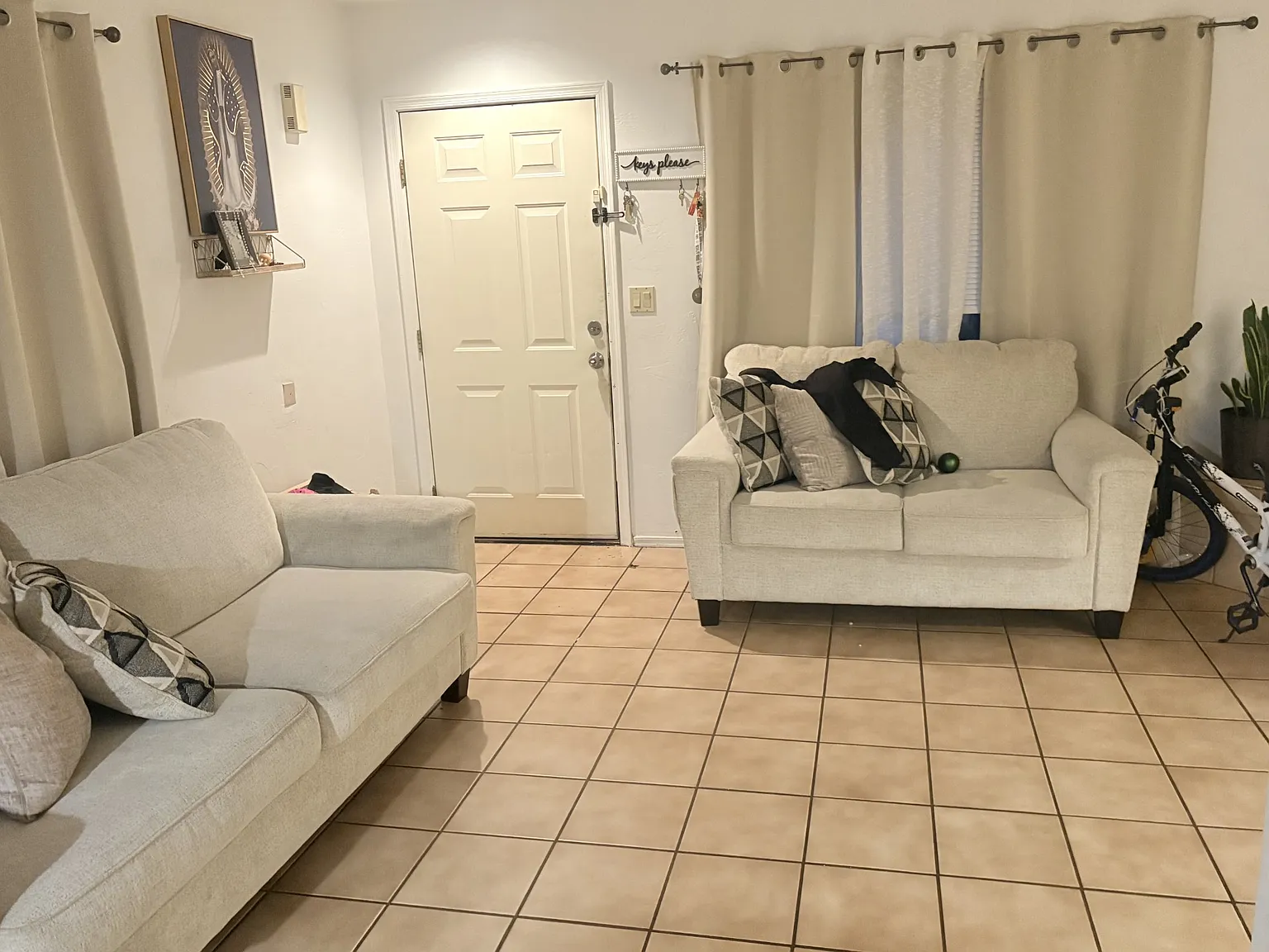 3 bed, $1,225 — Photo 2