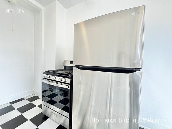 3rd image of 1245 S Mariposa Ave #23A