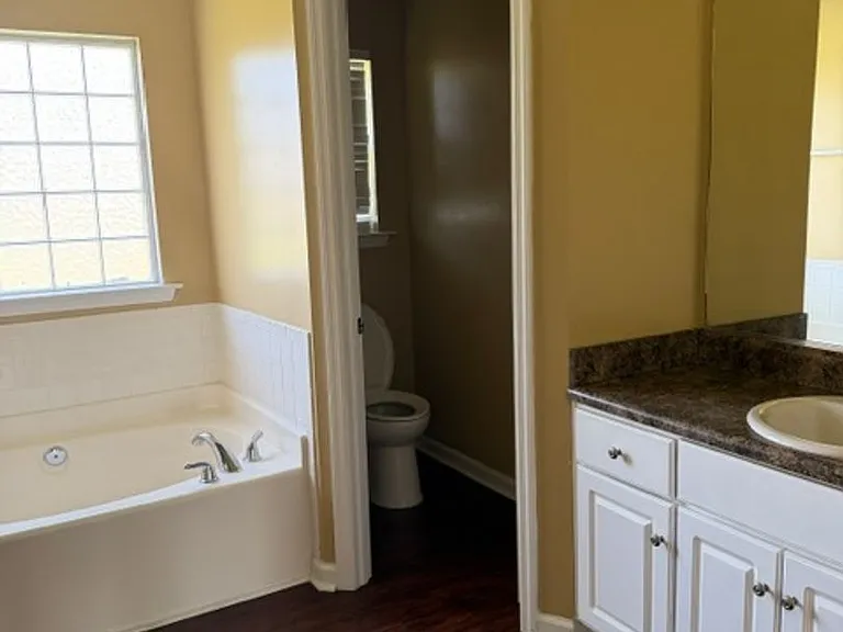 1832 Heathers Way — Photo 25