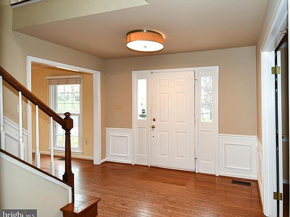 3rd image of 13135 Hutchinson Way