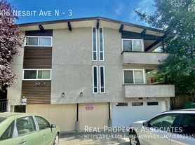 8806 Nesbit Ave N