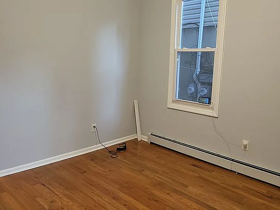 5th image of 164 S 11th St #5D