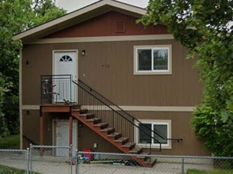 1st image of 712 S 1st St W APT B