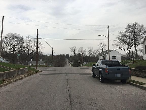 4th image of 1206 Grand Ave