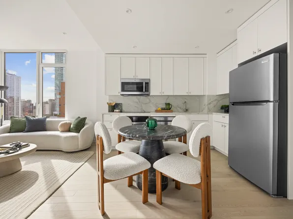 1026 3rd Avenue image 3 of 19