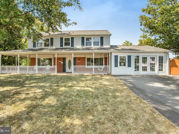 4118 Port Rae Ln, Fairfax, VA 22033