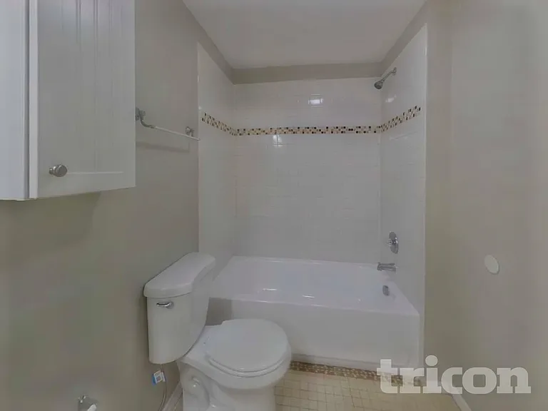 1933 Gregory Dr — Photo 10
