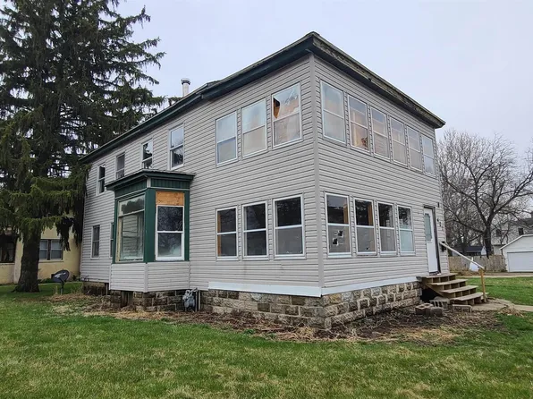 421 W 7th Ave, Rochelle, IL 61068