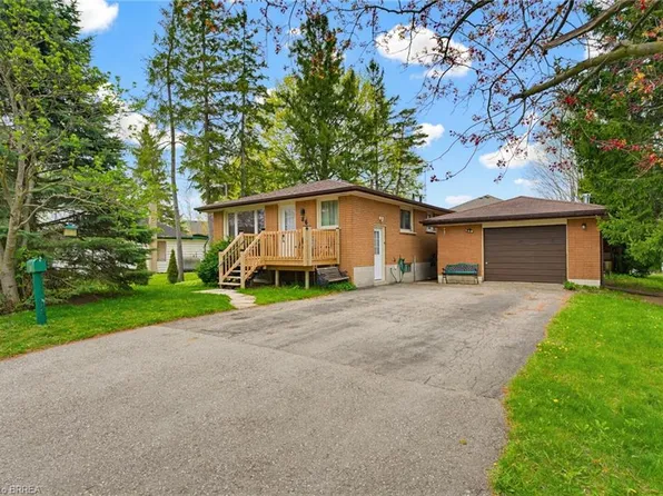 86 Oak Ave, Brant, ON N3L 3C8