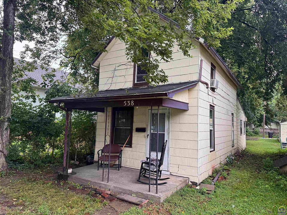 1st image of 538 NE Grattan St