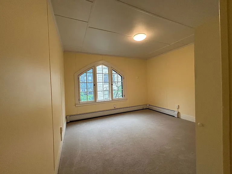 310 Montgomery Street — Photo 21