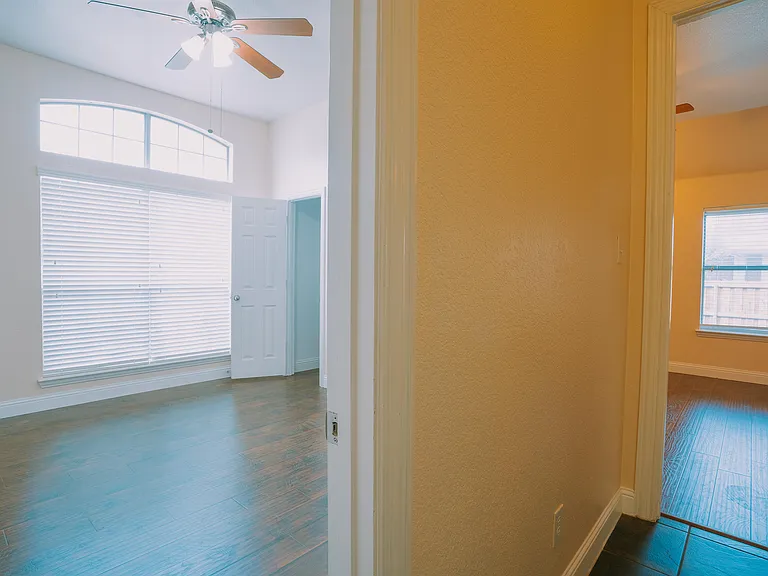 3240 Paseo — Photo 38