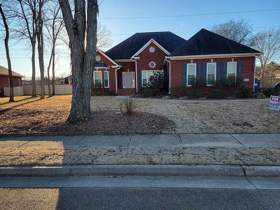 1st image of 14012 Camden Cir SE