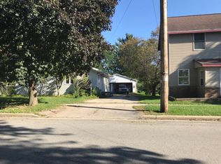 412 Mill St, Fox Lake, WI 53933