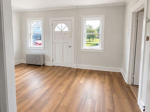 2nd image of 120B Little Pl Floor 1