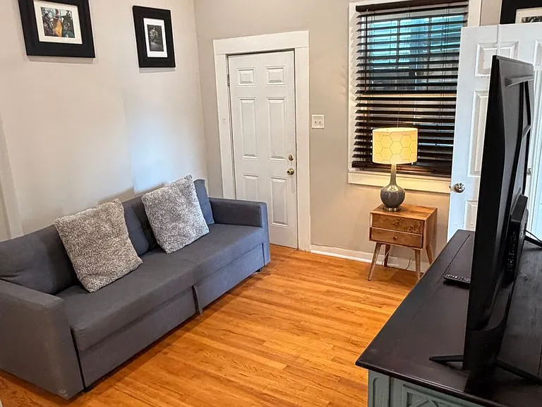 3314 Carondelet St #B — Photo 4