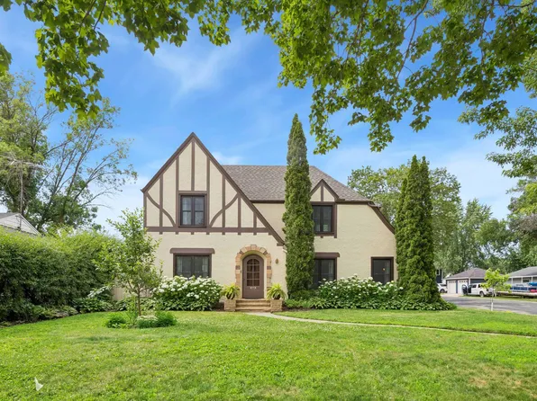 405 E Main St, Waconia, MN 55387