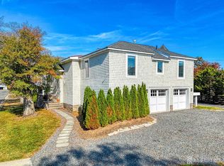 17 Warren St, Rumson, NJ 07760