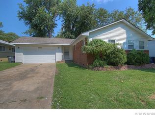 5725 E 27th Pl, Tulsa, OK 74114